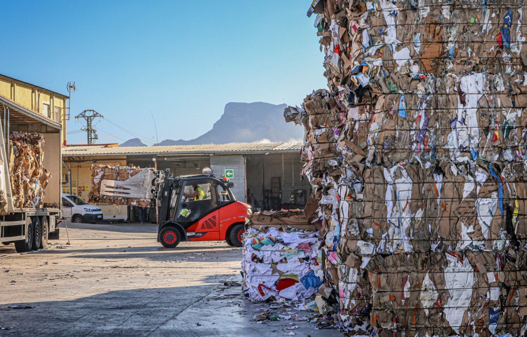 Confía la gestión de los residuos de tu empresa a Reciclajes Elda Confía la gestión de los residuos de tu empresa a Reciclajes Elda