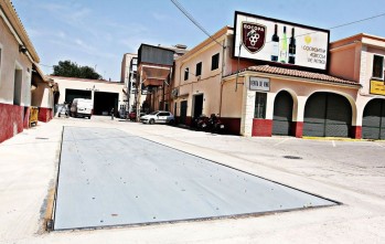 La Cooperativa agr&iacute;cola de Petrer instala una nueva b&aacute;scula para dar servicio a camiones de gran tonelaje