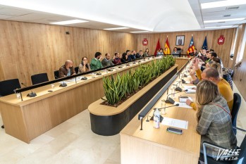 El pleno aprueba la licitaci&oacute;n de la limpieza viaria