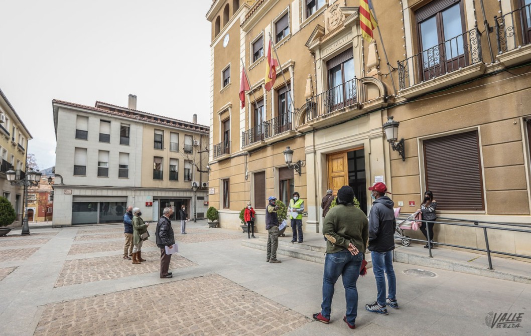 Elda contrata a 42 personas con cuatro programas de empleo y una inversión de 920.000 euros Elda contrata a 42 personas con cuatro programas de empleo y una inversión de 920.000 euros