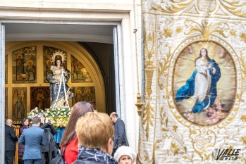 La Inmaculada vuelve a la calle arropada por la poblaci&oacute;n