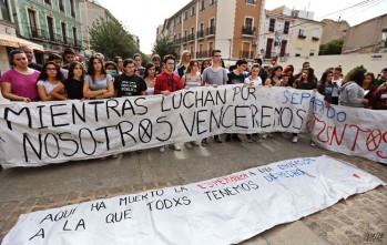 M&aacute;s de 200 estudiantes se manifiestan contra las rev&aacute;lidas en Elda y Petrer