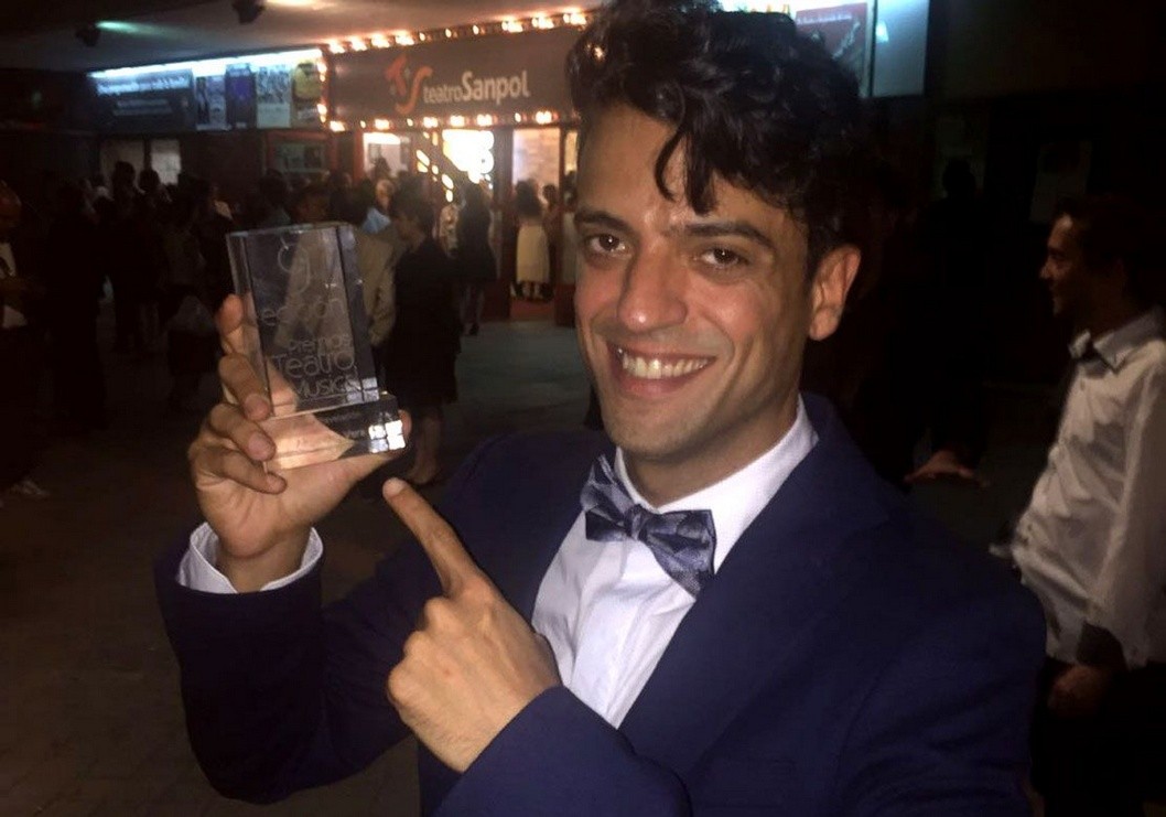 Alejandro Vera consigue uno de los Premios Teatro Musical a Mejor Actor Revelación Alejandro Vera consigue uno de los Premios Teatro Musical a Mejor Actor Revelación