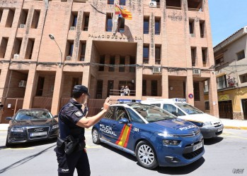 La Polic&iacute;a Nacional detiene en Elda a cuatro personas que presuntamente intentaron acabar con la vida de sus dos v&iacute;ctimas a pu&ntilde;aladas 