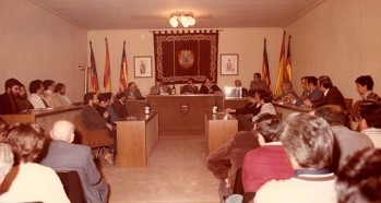 Petrer elige a su primer Ayuntamiento democr&aacute;tico