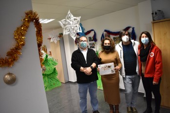 &ldquo;Nadal amb t&uacute;&rdquo; es la campa&ntilde;a de Navidad de Petrer para combatir la soledad de personas mayores
