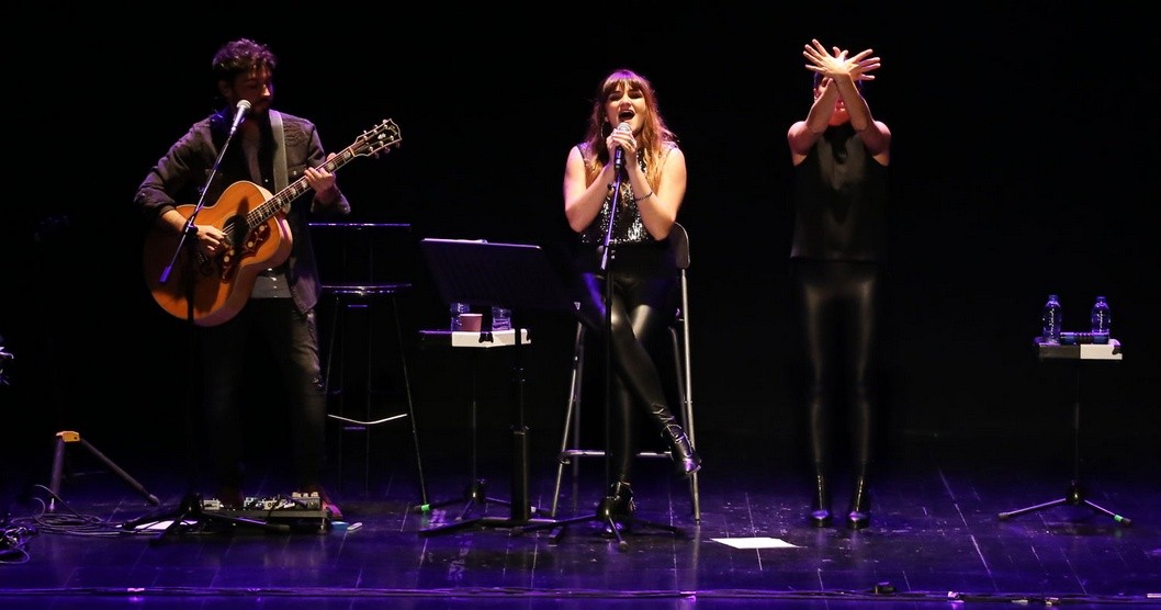 Rozalén visita hoy "La puerta violeta" del Santo Negro tras levantar pasiones en el Teatro Castelar Rozalén visita hoy "La puerta violeta" del Santo Negro tras levantar pasiones en el Teatro Castelar