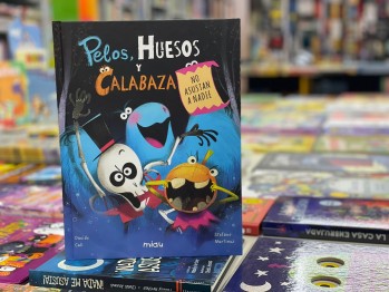 "Pelos, huesos y calabaza no asustan a nadie" de Davide Cal&iacute;