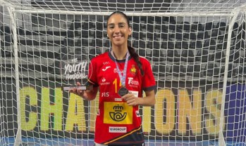 La eldense Paula Lluch, subcampeona de Europa con las Guerreras Junior