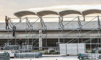 Comienza la colocaci&oacute;n de la grada supletoria en el Nuevo Pepico Amat