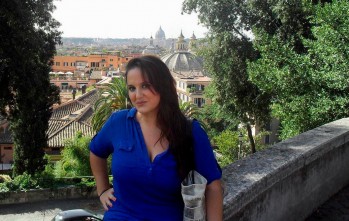 Beatriz Espadas, eldense en Italia: &ldquo;Me indign&eacute; de ver las colas en los supermercados en Elda, la comida est&aacute; asegurada&rdquo;