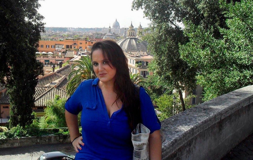 Beatriz Espadas, eldense en Italia: “Me indigné de ver las colas en los supermercados en Elda, la comida está asegurada” Beatriz Espadas, eldense en Italia: “Me indigné de ver las colas en los supermercados en Elda, la comida está asegurada”