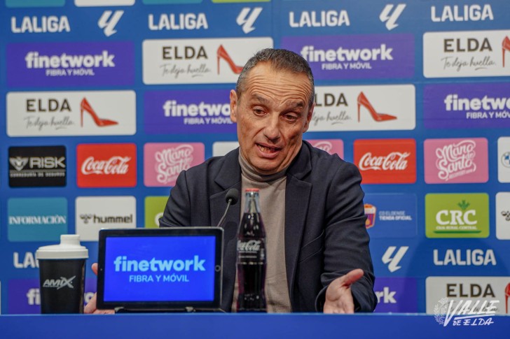 Jos&eacute; Luis Oltra: "La Romareda es un estadio dif&iacute;cil en el que hay que jugar al m&aacute;ximo de concentraci&oacute;n"