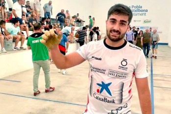 El petrerense &Aacute;lvaro Franc&eacute;s a la semifinal de pilota valenciana
