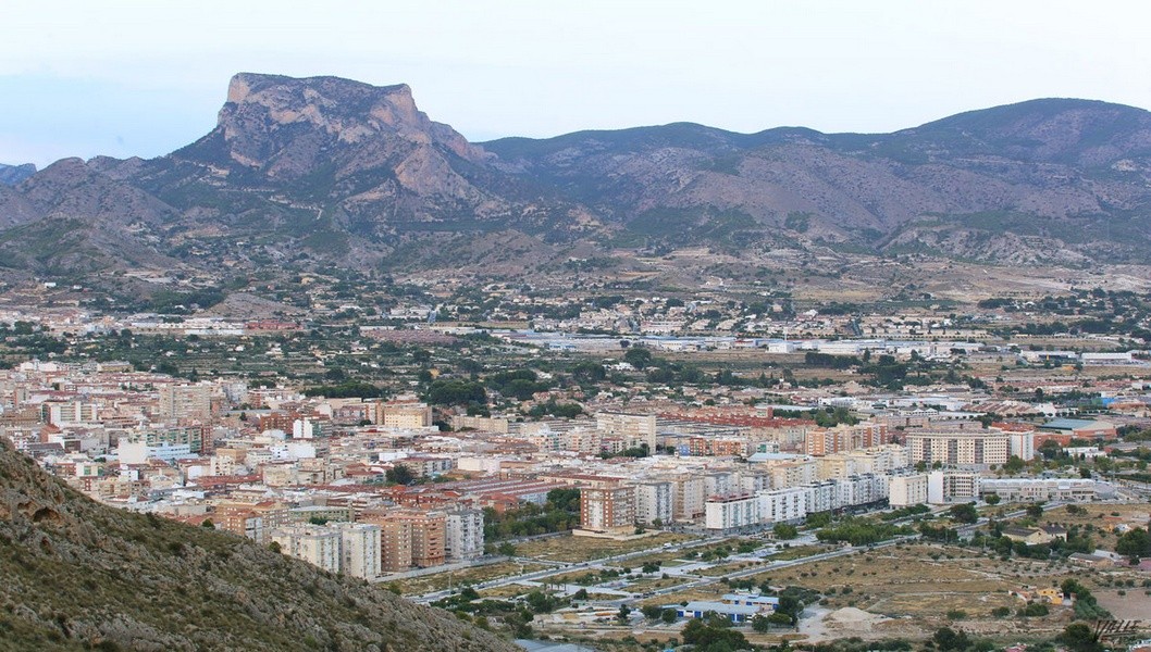 Elda adjudicará diez viviendas para familias vulnerables en régimen de alquiler social Elda adjudicará diez viviendas para familias vulnerables en régimen de alquiler social