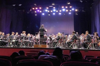 La Uni&oacute;n Musical llen&oacute; el Teatro Cervantes