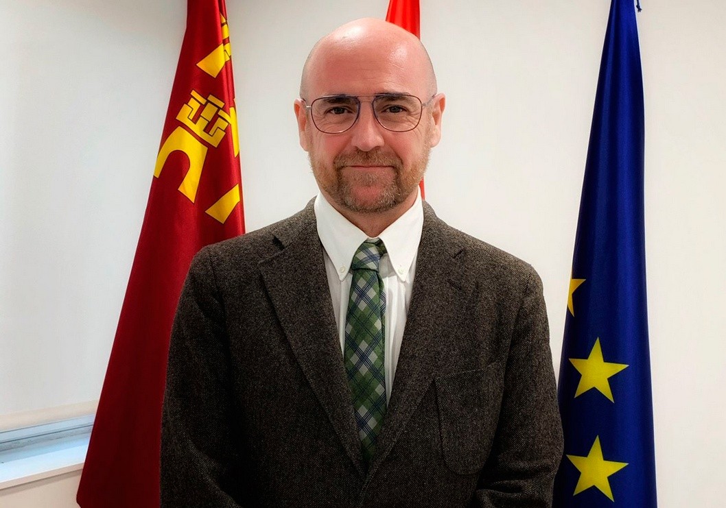 El petrerense Francisco Ponce es el nuevo director gerente del Servicio Murciano de Salud El petrerense Francisco Ponce es el nuevo director gerente del Servicio Murciano de Salud