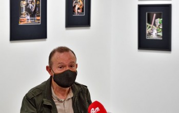 Vicent Olmos convierte las m&aacute;quinas de calzado en objetos art&iacute;sticos en sus fotograf&iacute;as