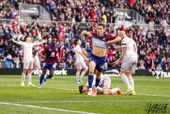 El Eldense recupera la victoria ante el Ferrol (2-0)