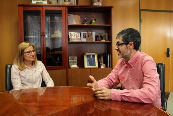 El Ayuntamiento de Petrer rinde homenaje al entrenador de balonmano Jos&eacute; Ignacio Prades tras la victoria de su equipo