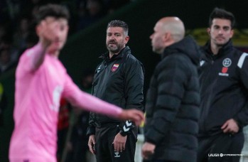 Fernando Est&eacute;vez: "Hemos estado cerca de sumar en un campo complicado, a veces el azar es as&iacute;"