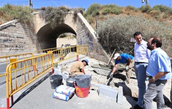 Elda trabaja para eliminar sus barreras arquitect&oacute;nicas