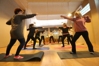 Yoga-Meditaci&oacute;n en el Centro Parasanitario Ra&uacute;l Estevan de Elda