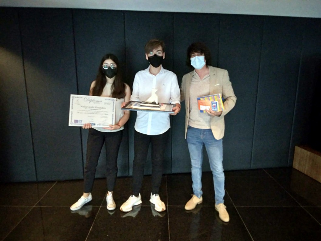 El joven eldense Antonio Guill ganó el Premio Relatos Juveniles 2021 El joven eldense Antonio Guill ganó el Premio Relatos Juveniles 2021