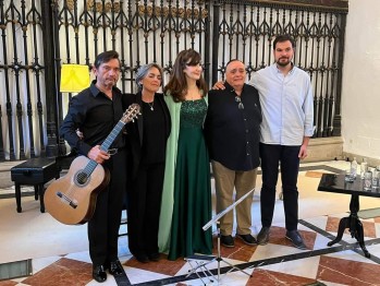 Santiago de Compostela rinde homenaje a Ana Mar&iacute;a S&aacute;nchez