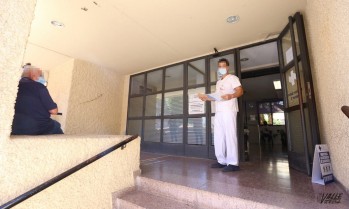 Un paciente da un cabezazo y le arranca varios dientes a un sanitario en Petrer