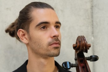 El violonchelista eldense Alfredo Ferre act&uacute;a en Alicante el s&aacute;bado con el pianista Dominic Chamot