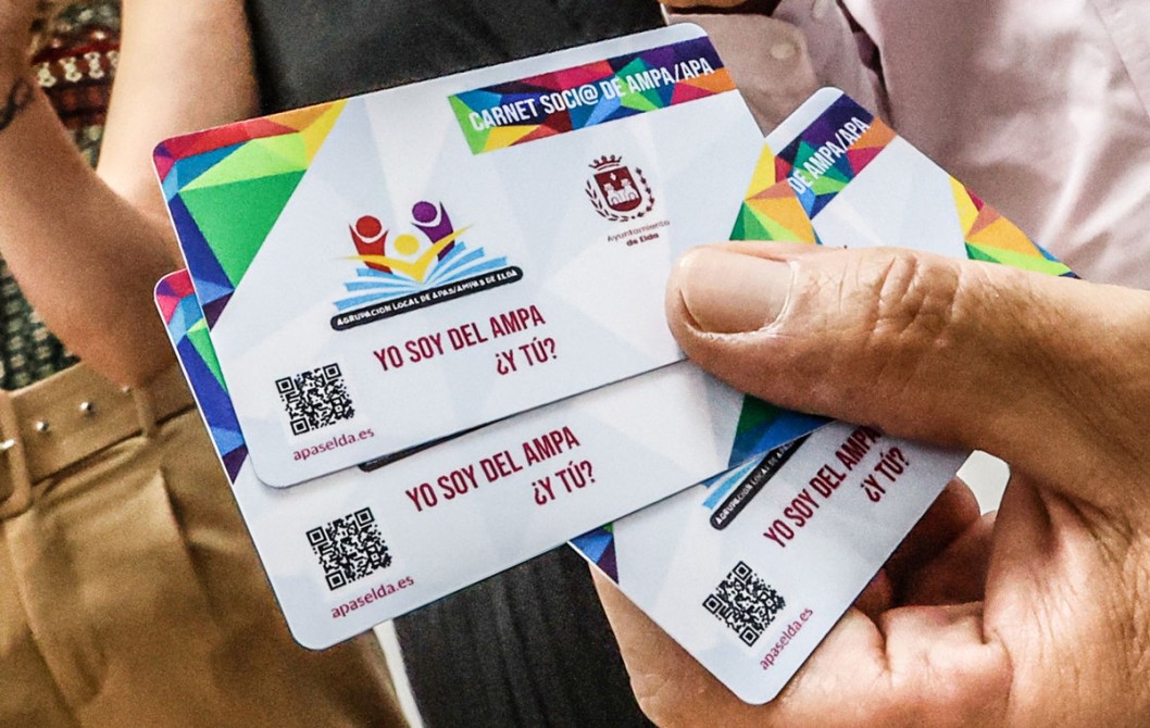 Las AMPAS vuelven a lanzar el carnet de socio para ayudar al comercio local Las AMPAS vuelven a lanzar el carnet de socio para ayudar al comercio local