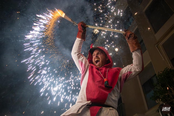 Deslumbrante Correfoc en Elda