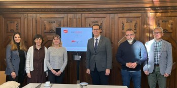 Rub&eacute;n Alfaro visita B&eacute;lgica para conocer un proyecto sobre rehabilitaci&oacute;n de viviendas de Gante