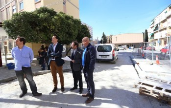 El Ayuntamiento arregla la calle M&eacute;jico diez a&ntilde;os despu&eacute;s de que comenzase su reforma