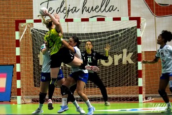 Primera derrota de la temporada para el Elda Prestigio (21-23)