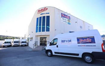  Paquito Rent a Car dispone de una de las mayores flotas de turismos y veh&iacute;culos industriales