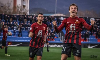 El Eldense vuelve a ilusionar a la afici&oacute;n con victoria en casa ante el CS Puertollano (3-2)
