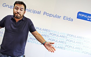 El PP afirma que "tras atentar contra las fiestas, el pr&oacute;ximo paso de S&iacute; se puede ser&aacute; quitar a Felipe VI del Ayuntamiento"
