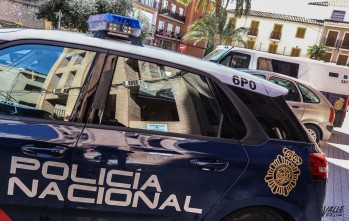 Detienen a un hombre por simular presuntamente ser v&iacute;ctima de una estafa bancaria en Elda