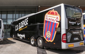 El Eldense cuenta con autocar personalizado 13 a&ntilde;os despu&eacute;s