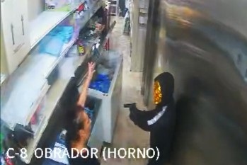 Atraco a punta de pistola en Petrer