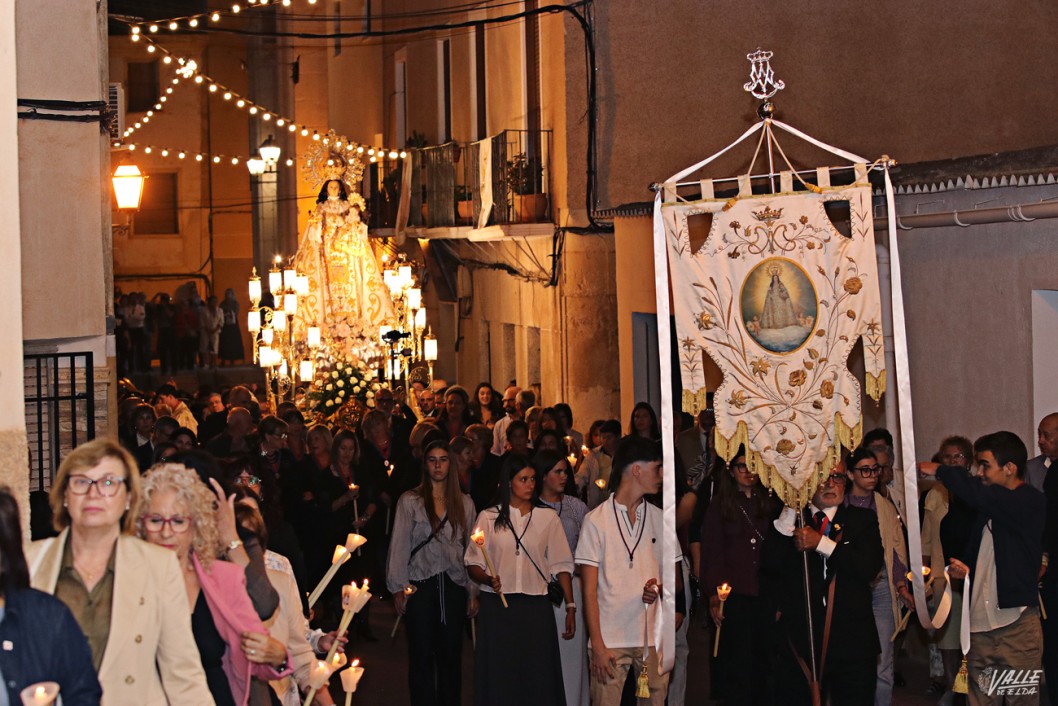 Solemnidad en la procesi&oacute;n de la Virgen del Remedio