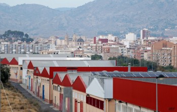 La corporaci&oacute;n se une para pedir que la industria del calzado pueda acceder al plan de ayudas del Gobierno