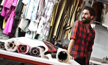 El dise&ntilde;ador eldense Juan Vidal recibe el Premio de la Moda de la Comunidad de Madrid
