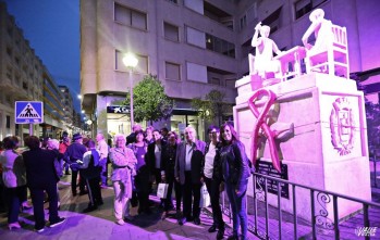 El Monumento de la Zapatero se ilumina de rosa para celebrar el D&iacute;a Contra el C&aacute;ncer de Mama