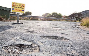 Servicios P&uacute;blicos responde a una demanda hist&oacute;rica y reasfalta el acceso al Pol&iacute;gono 25