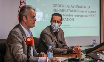El vicepresidente de la Generalitat presenta en Elda programas para la rehabilitaci&oacute;n de viviendas