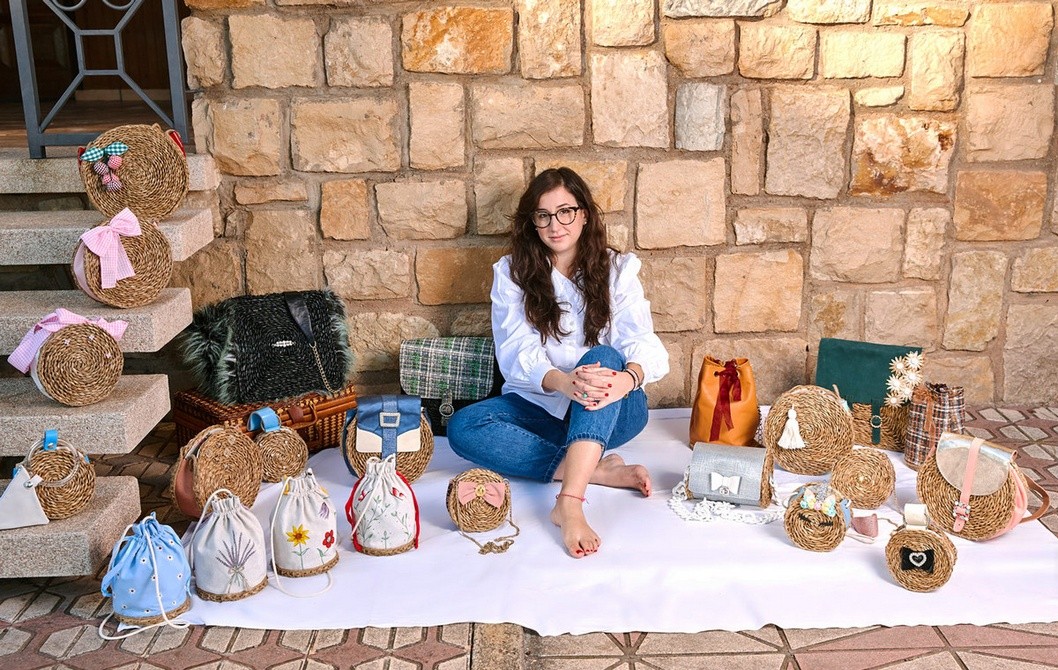 Cristina Núñez, diseñadora de bolsos: "Hay muchísimo talento en Elda y hay que darle visibilidad" Cristina Núñez, diseñadora de bolsos: "Hay muchísimo talento en Elda y hay que darle visibilidad"