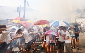 La tradici&oacute;n contin&uacute;a arropada por miles de eldenses